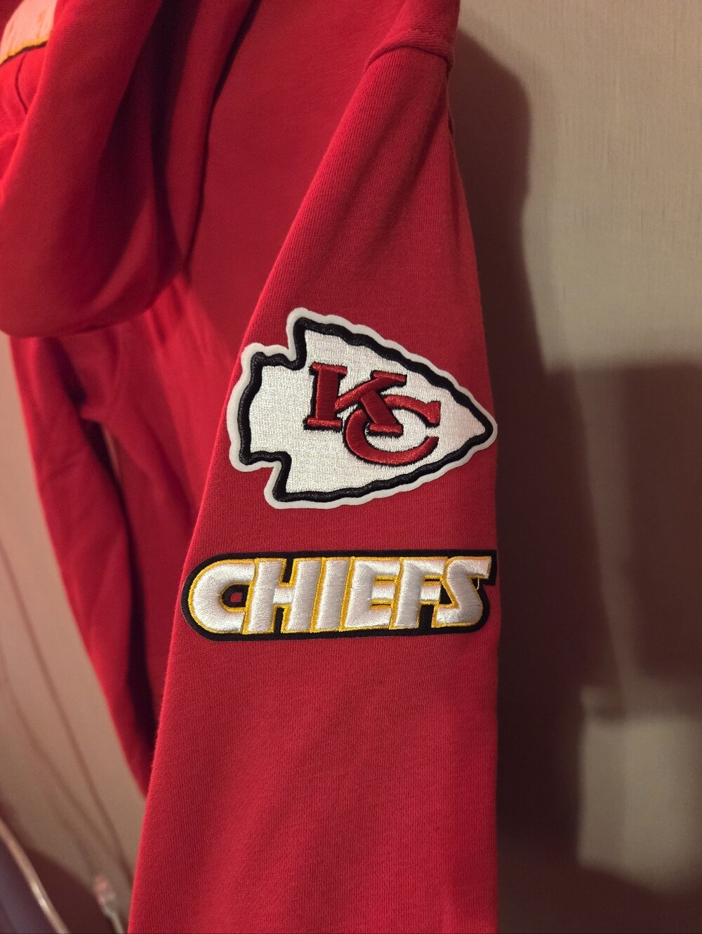 Kids Red Kansas City Chiefs Puffer Hoodie - Team Logo Sleeve
